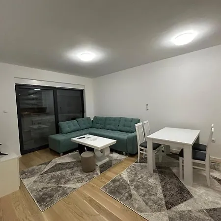 Διαμέρισμα Apartman Strahinja Centar *